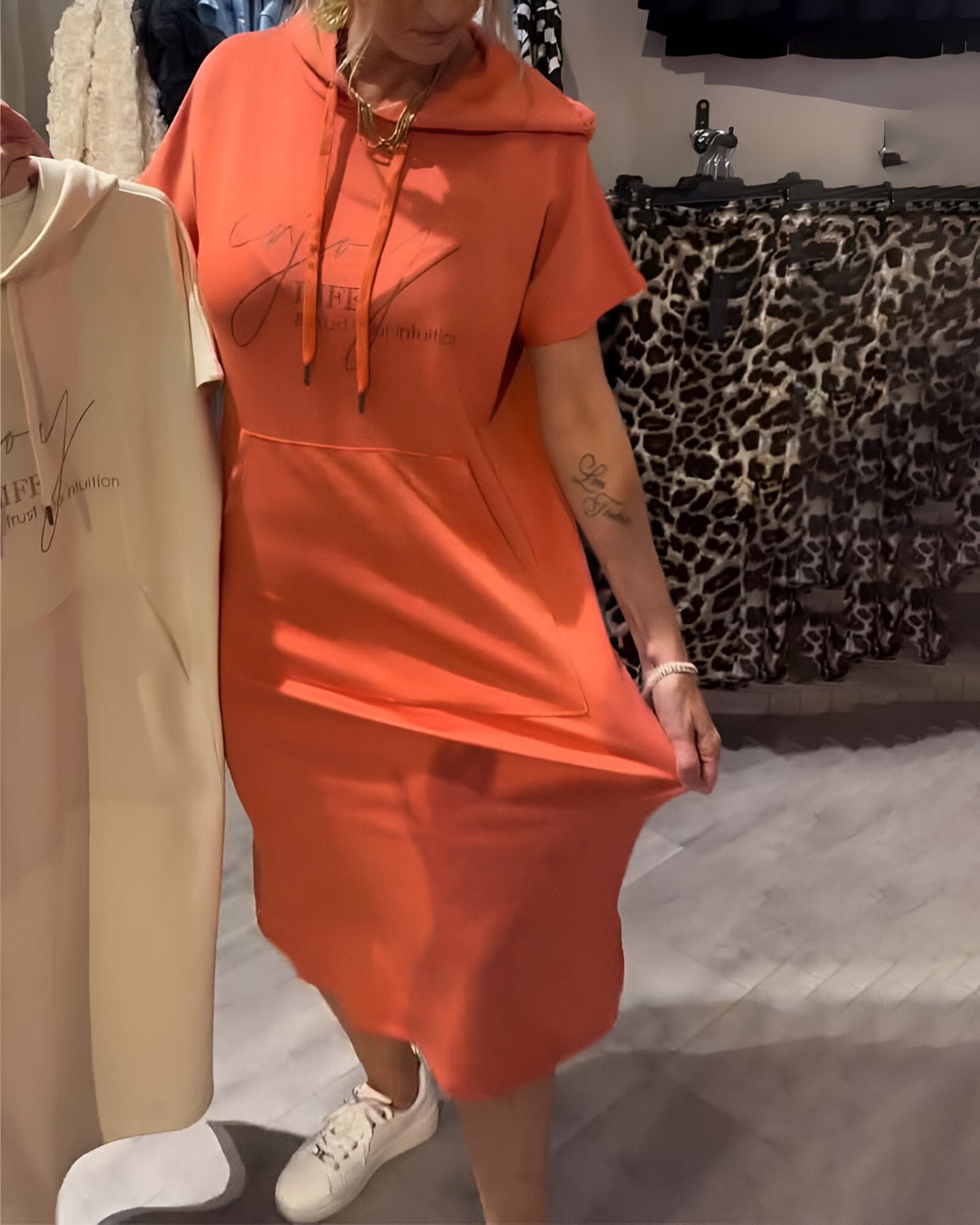 Saskia | Robe Décontractée à Capuche